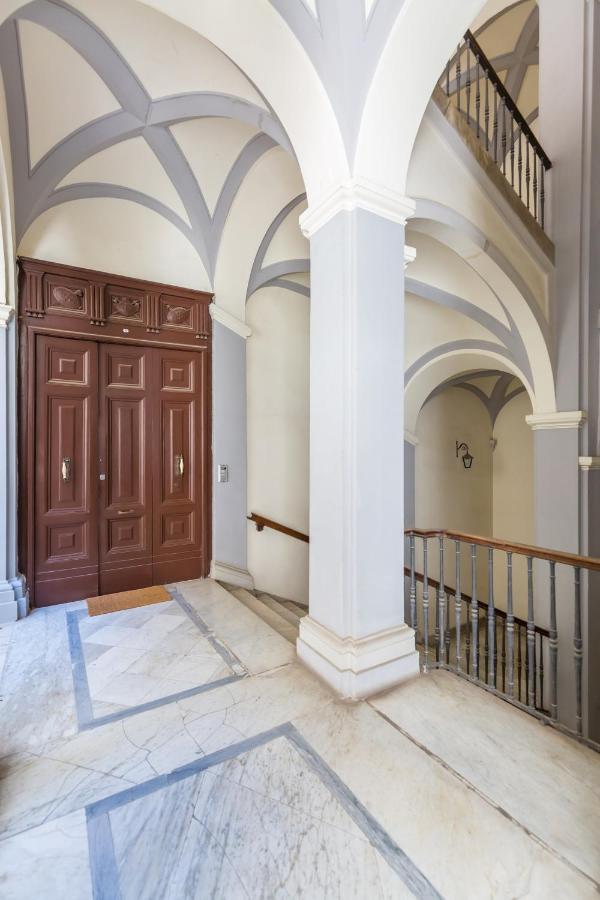 Design & Studio Duplex At National Museum Napoli Eksteriør billede