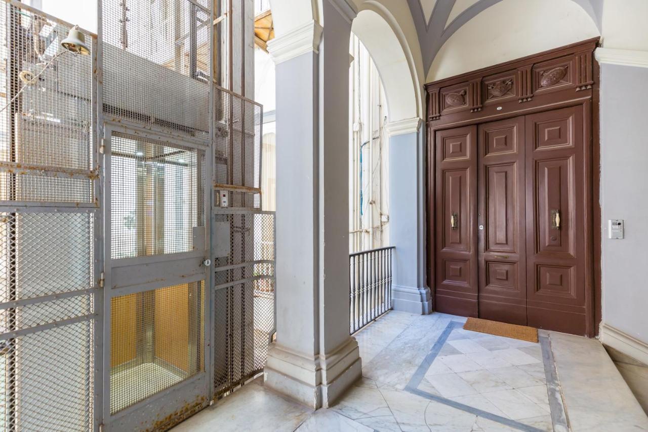 Design & Studio Duplex At National Museum Napoli Eksteriør billede